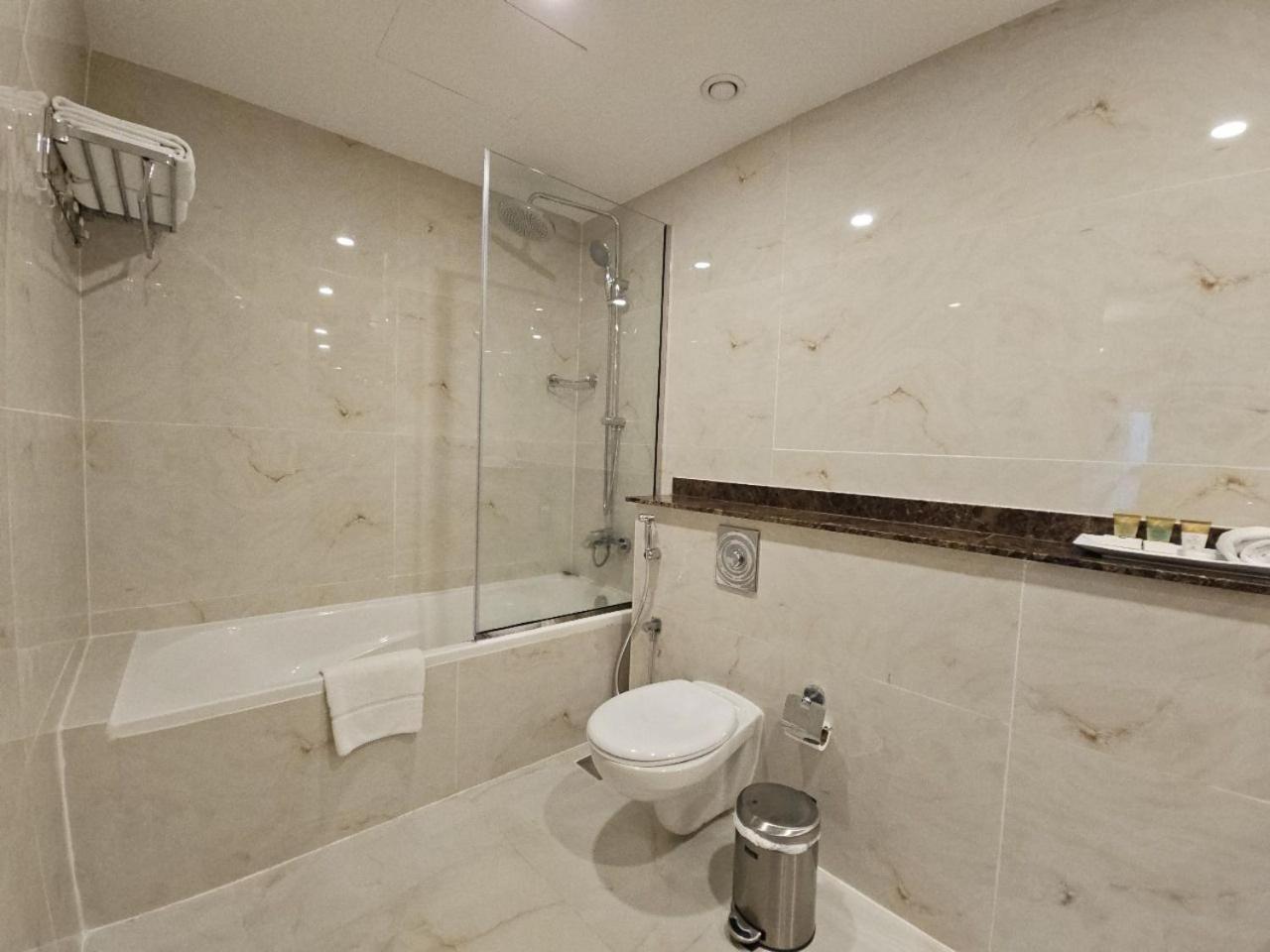 Royal Concorde Hotel & Suite Dubai Ngoại thất bức ảnh